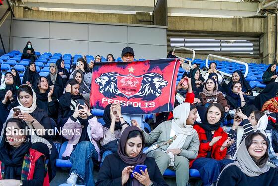 گزارش تصویری | تماشاگران بانو در ورزشگاه امام رضا علیه السلام