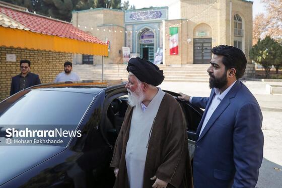 گزارش تصویری | دیدار آیت‌الله علم‌الهدی با دانشجویان و اساتید دانشگاه فرهنگیان مشهد به‌مناسبت «روز دانشجو» (۱۶ آذر ۱۴۰۴)