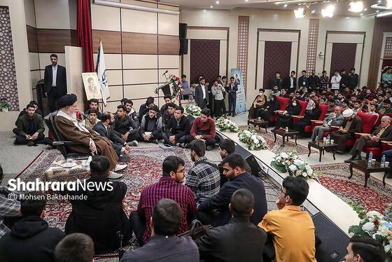 گزارش تصویری | دیدار آیت‌الله علم‌الهدی با دانشجویان و اساتید دانشگاه فرهنگیان مشهد به‌مناسبت «روز دانشجو» (۱۶ آذر ۱۴۰۴)