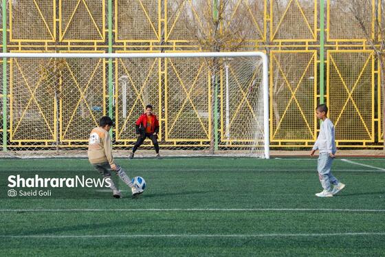 گزارش تصویری | آیین بهره‌برداری از زمین چمن مصنوعی بوستان «نصرت» و ۳۰ زمین چمن مصنوعی مینی‌فوتبال در مشهد