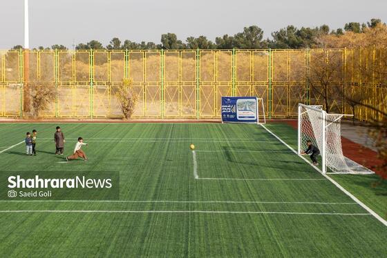گزارش تصویری | آیین بهره‌برداری از زمین چمن مصنوعی بوستان «نصرت» و ۳۰ زمین چمن مصنوعی مینی‌فوتبال در مشهد