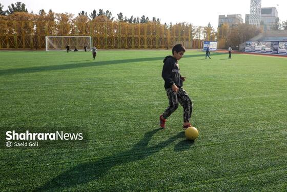 گزارش تصویری | آیین بهره‌برداری از زمین چمن مصنوعی بوستان «نصرت» و ۳۰ زمین چمن مصنوعی مینی‌فوتبال در مشهد