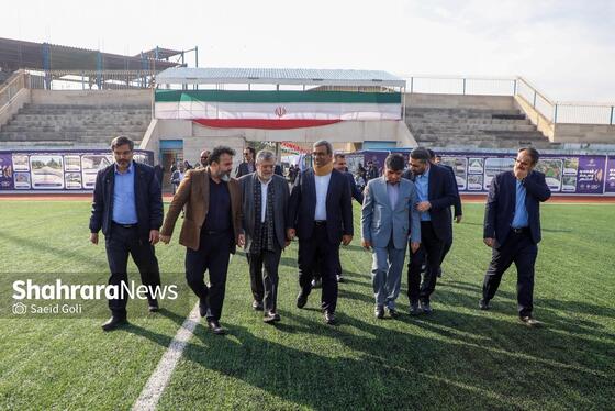 گزارش تصویری | آیین بهره‌برداری از زمین چمن مصنوعی بوستان «نصرت» و ۳۰ زمین چمن مصنوعی مینی‌فوتبال در مشهد