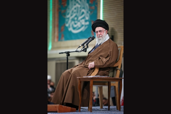 گزارش تصویری | دیدار هزاران نفر از مداحان و ستایشگران اهل بیت(ع) با رهبر انقلاب اسلامی