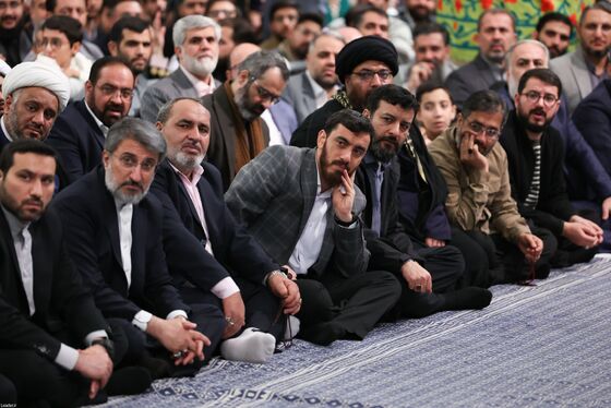 گزارش تصویری | دیدار هزاران نفر از مداحان و ستایشگران اهل بیت(ع) با رهبر انقلاب اسلامی