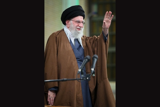 گزارش تصویری | دیدار هزاران نفر از مداحان و ستایشگران اهل بیت(ع) با رهبر انقلاب اسلامی