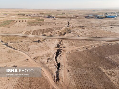 گزارش تصویری | عمیق‌ترین شکاف فرونشست کشور - نیشابور