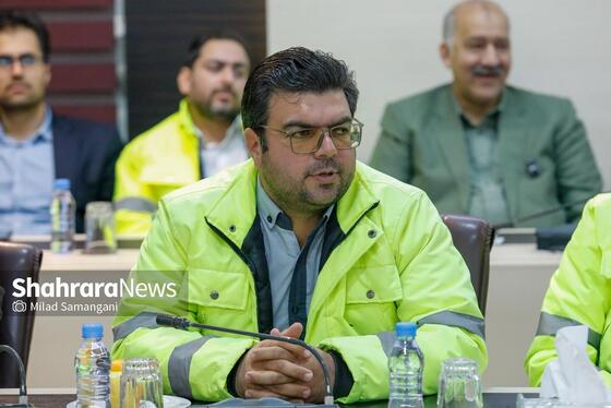 گزارش تصویری | نشست صمیمی شهردار مشهد با رانندگان و فعالان حوزه حمل و نقل