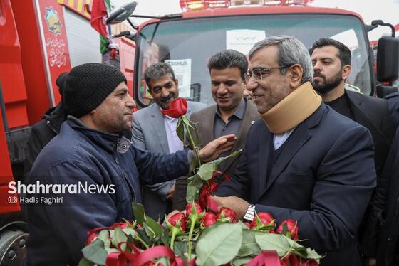 گزارش تصویری | آیین تحویل ۳۷ دستگاه ماشین‌آلات آتش‌نشانی و خدمات شهری به شهرداری‌های خراسان رضوی