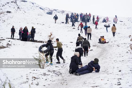 گزارش تصویری | حال و هوای مردم در اولین بارش برف پاییزی
