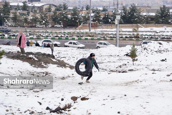 گزارش تصویری | حال و هوای مردم در اولین بارش برف پاییزی