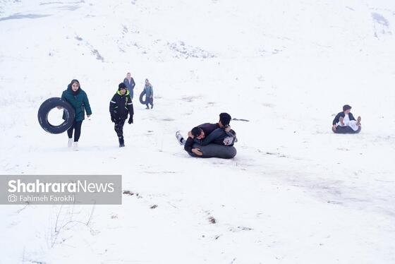 گزارش تصویری | حال و هوای مردم در اولین بارش برف پاییزی