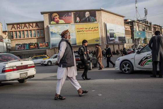 روز سیاهِ ناامیدی | طالبان سینما آریانا در قلب کابل را تخریب کردند + عکس