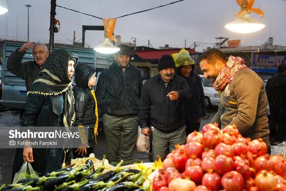 گزارش تصویری | بازار میوه در شب یلدا
