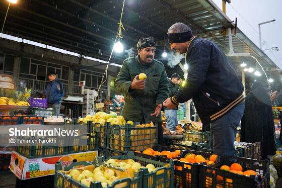 گزارش تصویری | بازار میوه در شب یلدا