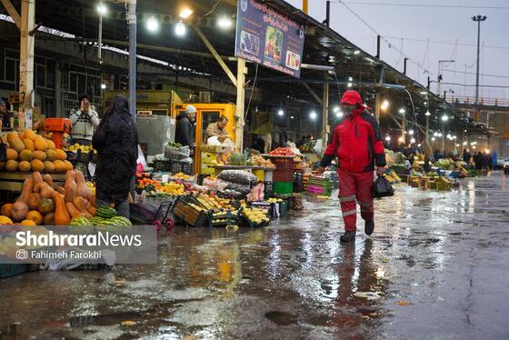 گزارش تصویری | بازار میوه در شب یلدا