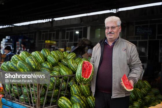 گزارش تصویری | بازار میوه در شب یلدا