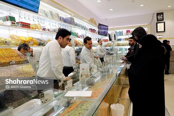 گزارش تصویری | بازار شب یلدا در مشهد