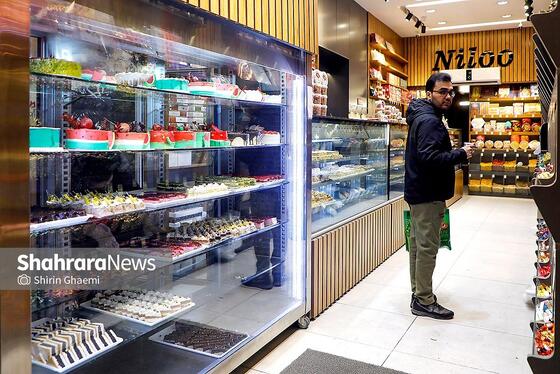 گزارش تصویری | بازار شب یلدا در مشهد