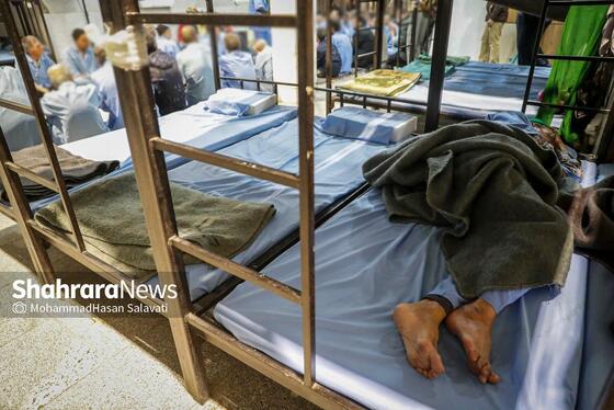 یلدا، زیر سقف همدلی مددسرا | خادمان شهر، مهمان همشهریان بی‌خانمان در جشن «یلدای بی‌پناهان»