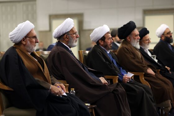 گزارش تصویری | دیدار اعضای کنگره بزرگداشت آیت‌الله‌العظمی میلانی(ره) با رهبر معظم انقلاب (۴ دی ۱۴۰۴)