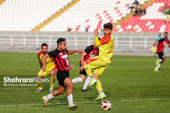 گزارش تصویری | لیگ دسته سوم فوتبال؛ مسابقه تیم ابومسلم ثامن مشهد و پرواز سیمرغ