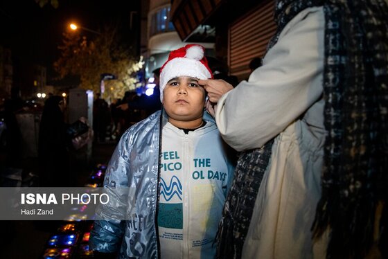 گزارش تصویری | حال و هوای شب کریسمس - تهران