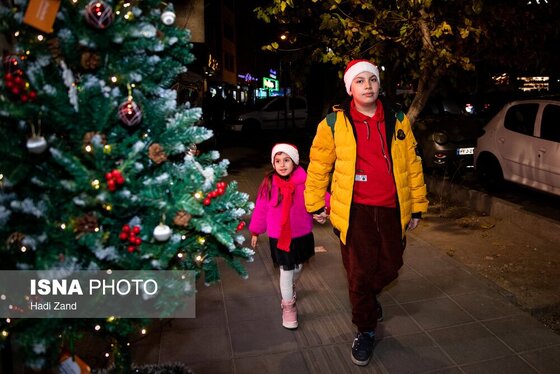 گزارش تصویری | حال و هوای شب کریسمس - تهران