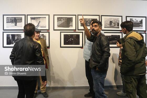 گزارش تصویری | نمایشگاه گروهی عکاسی خیابانی در نگارخانه اشراق