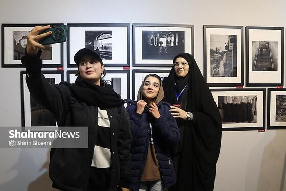 گزارش تصویری | نمایشگاه گروهی عکاسی خیابانی در نگارخانه اشراق