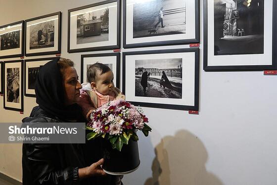 گزارش تصویری | نمایشگاه گروهی عکاسی خیابانی در نگارخانه اشراق