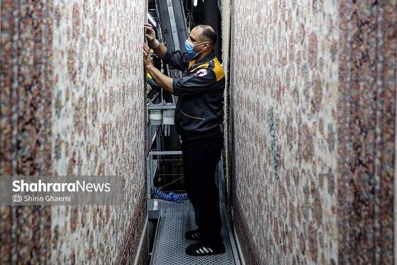 گزارش تصویری | از نخ تا فرش ، نگاهی به فرآیند تولید فرش ماشینی در مشهد