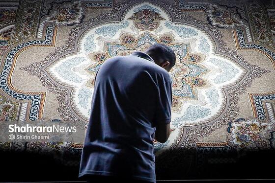 گزارش تصویری | از نخ تا فرش ، نگاهی به فرآیند تولید فرش ماشینی در مشهد