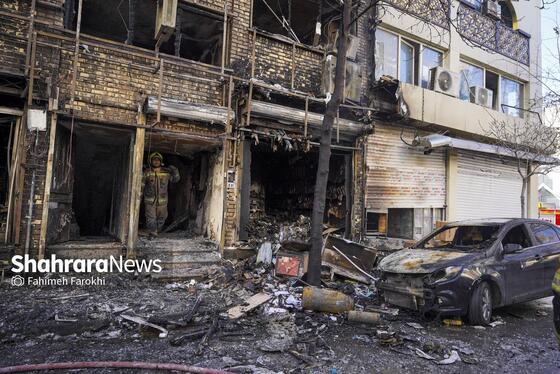 گزارش تصویری | مهار آتش سوزی یک مغازه لوازم یدکی در خیابان امام رضا (ع)