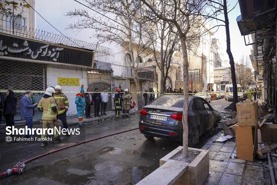 گزارش تصویری | مهار آتش سوزی یک مغازه لوازم یدکی در خیابان امام رضا (ع)