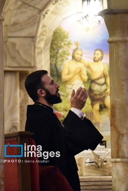 گزارش تصویری | مراسم آغاز سال نو میلادی در کلیسای سرگیس تهران