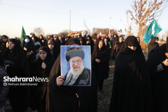 گزارش تصویری | اجتماع مردم مشهد در پی اهانت به پرچم مقدس ایران