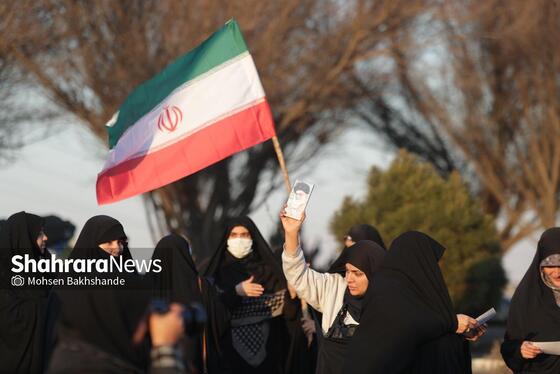 گزارش تصویری | اجتماع مردم مشهد در پی اهانت به پرچم مقدس ایران