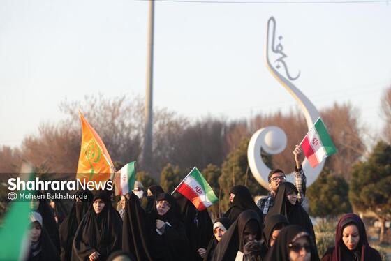 گزارش تصویری | اجتماع مردم مشهد در پی اهانت به پرچم مقدس ایران