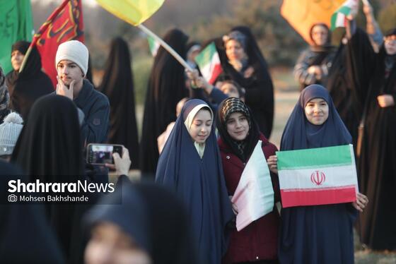 گزارش تصویری | اجتماع مردم مشهد در پی اهانت به پرچم مقدس ایران