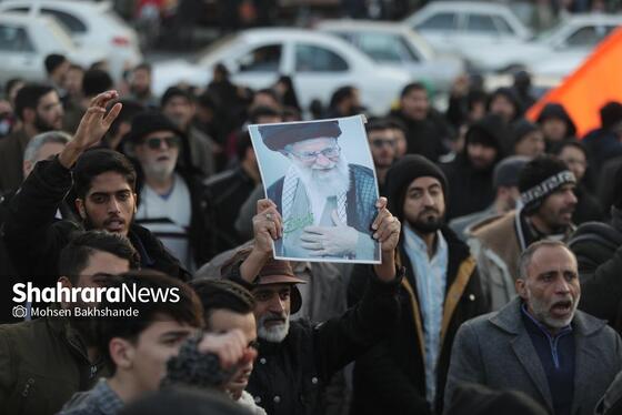 گزارش تصویری | اجتماع مردم مشهد در پی اهانت به پرچم مقدس ایران
