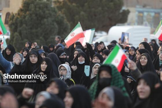 گزارش تصویری | اجتماع مردم مشهد در پی اهانت به پرچم مقدس ایران