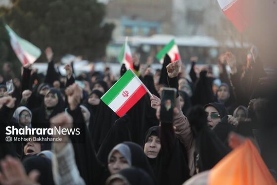 گزارش تصویری | اجتماع مردم مشهد در پی اهانت به پرچم مقدس ایران