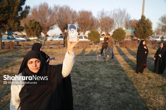 گزارش تصویری | اجتماع مردم مشهد در پی اهانت به پرچم مقدس ایران