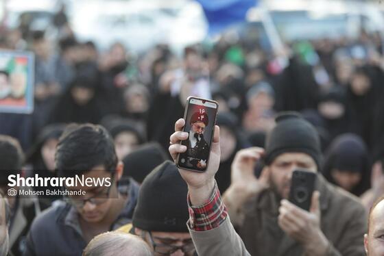 گزارش تصویری | اجتماع مردم مشهد در پی اهانت به پرچم مقدس ایران