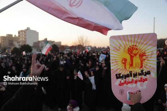 گزارش تصویری | اجتماع مردم مشهد در پی اهانت به پرچم مقدس ایران