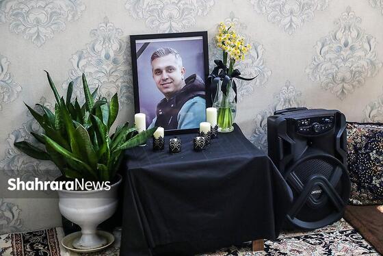 گزارش تصویری | دیدار شهردار مشهد با خانواده شهید غلامی از شهدای شهرداری در حمله اغتشاشگران