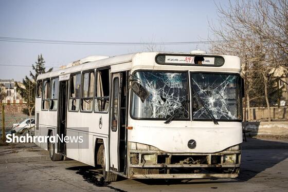 گزارش تصویری | تخریب بی سابقه اتوبوس های شرکت اتوبوسرانی مشهد توسط اغتشاشگران