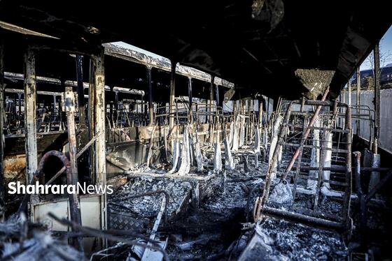 گزارش تصویری | تخریب بی سابقه اتوبوس های شرکت اتوبوسرانی مشهد توسط اغتشاشگران