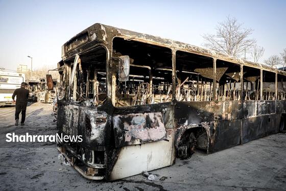 گزارش تصویری | تخریب بی سابقه اتوبوس های شرکت اتوبوسرانی مشهد توسط اغتشاشگران